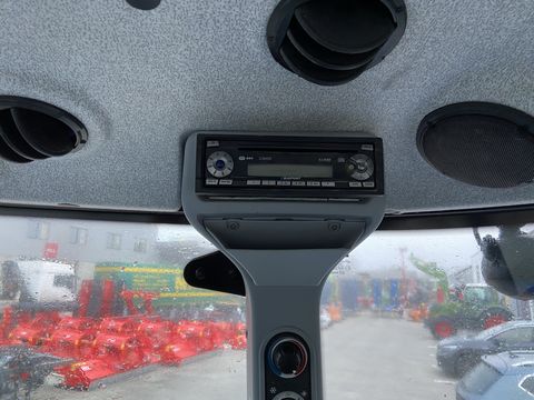 New Holland TD 5.85 + Druckluftbremsanlage