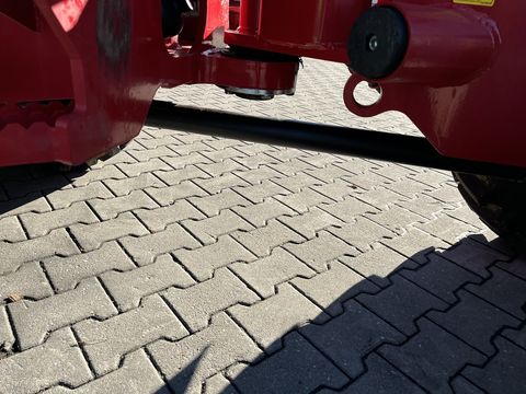 Weidemann 1880 mit Euroaufnahme