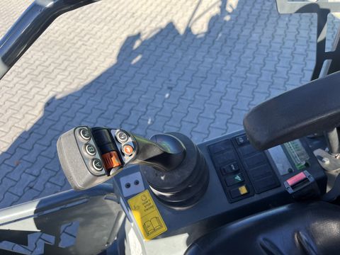 Weidemann 1880 mit Euroaufnahme