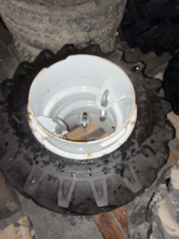 Sonstige Zwillingsreifen 10/75-15.3AS neuwertig