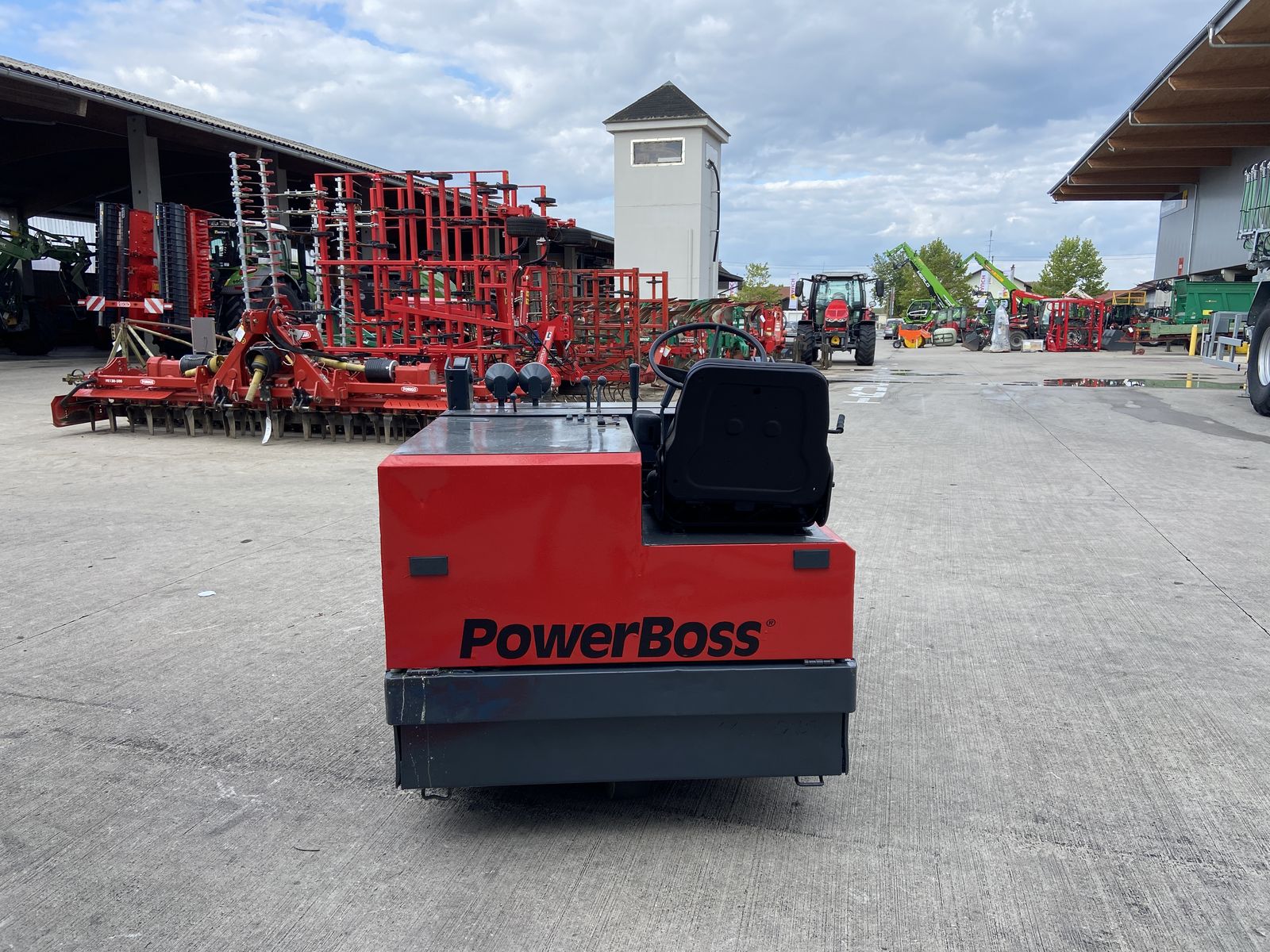 Selbstfahrer/Boss Kehrmaschine 2