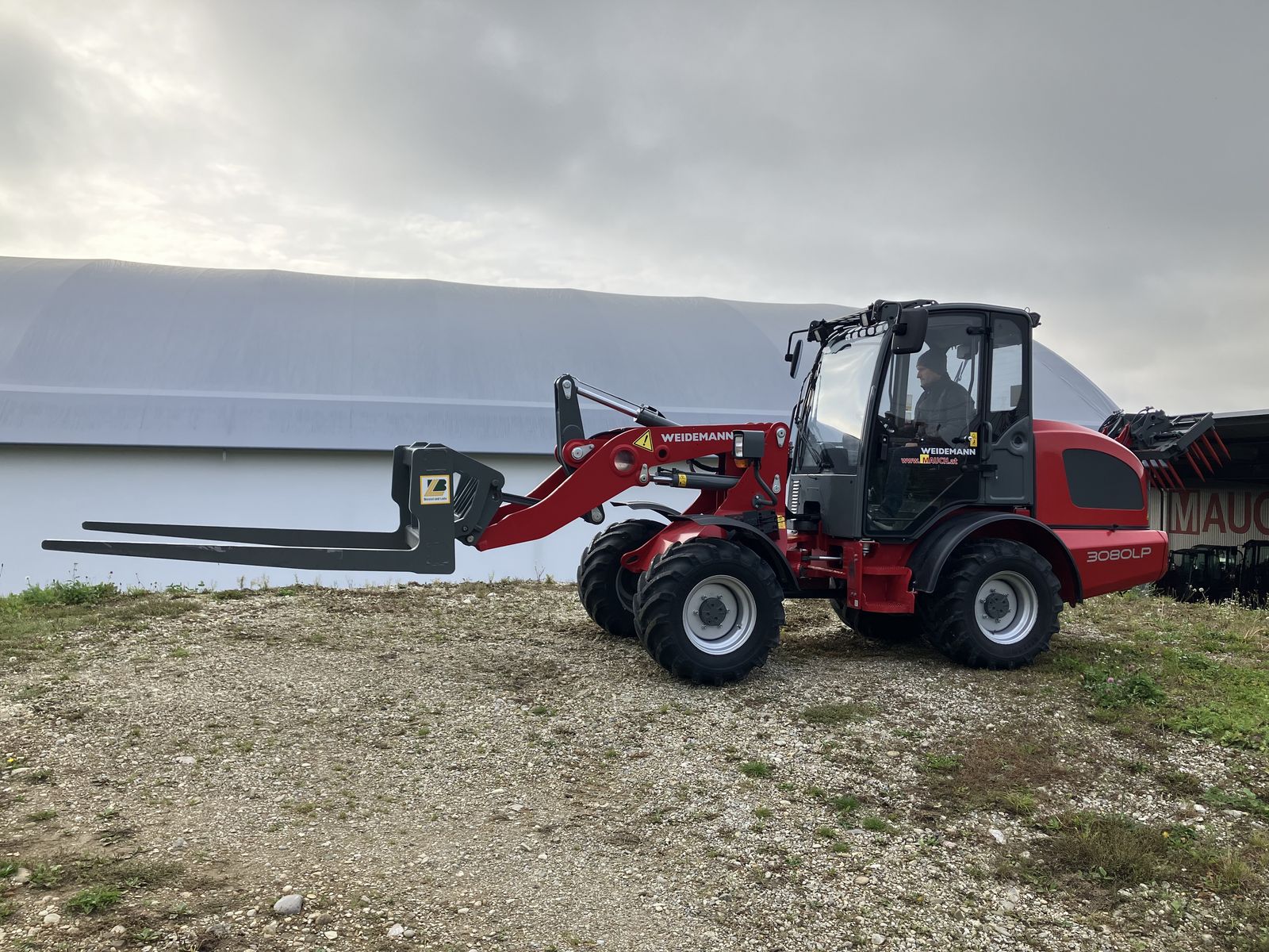 Weidemann 3080LP für Geflügelkistengabel sofort verfügbar  2