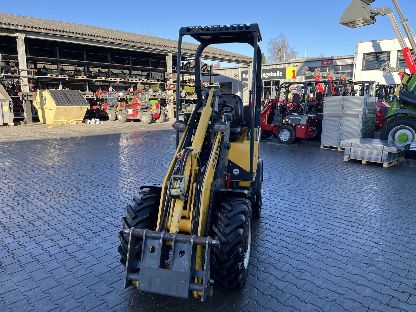 Gehl 340 mit Weidemann HV 3