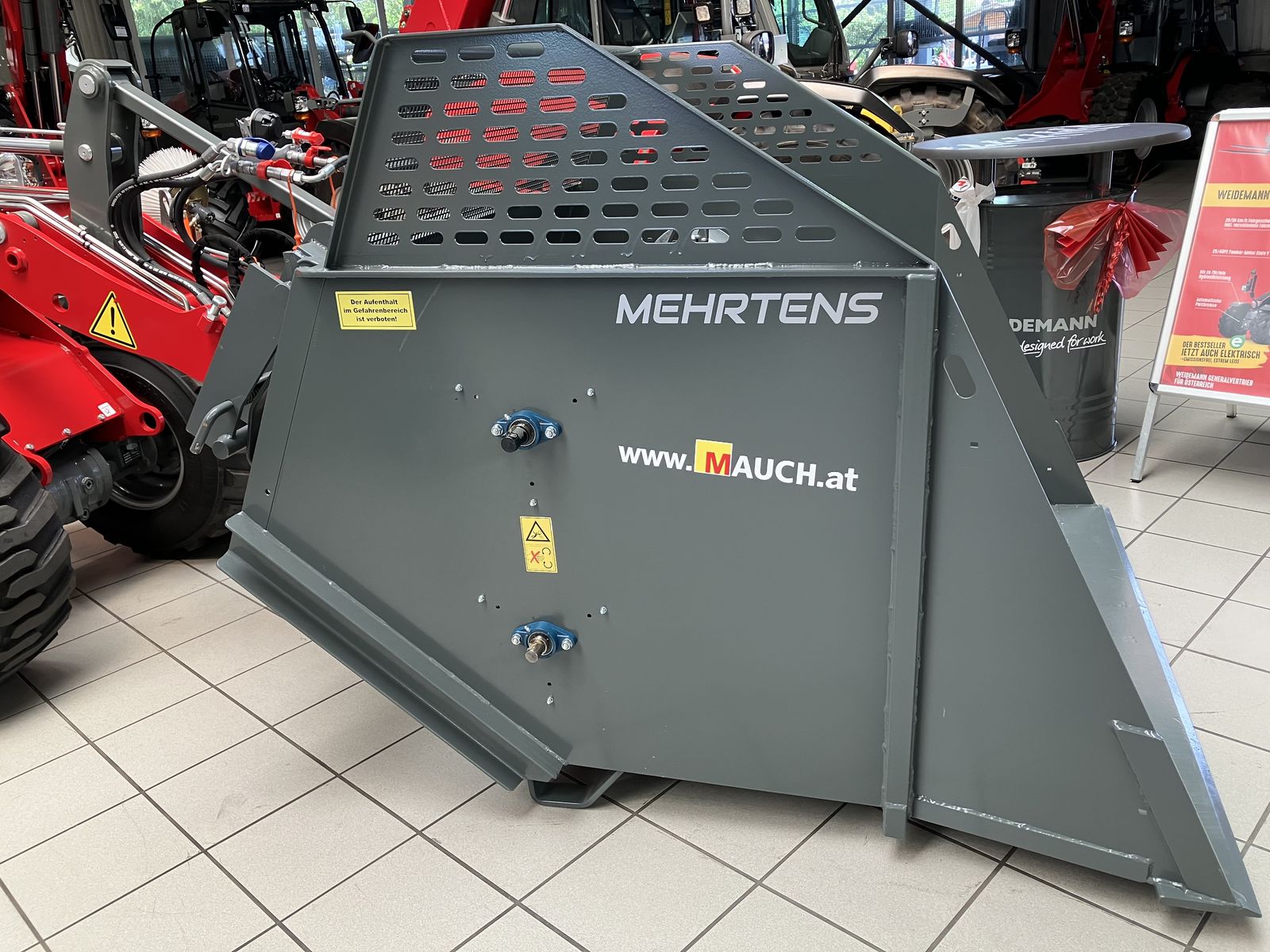 Mehrtens Strohhexe Einstreugerät  2