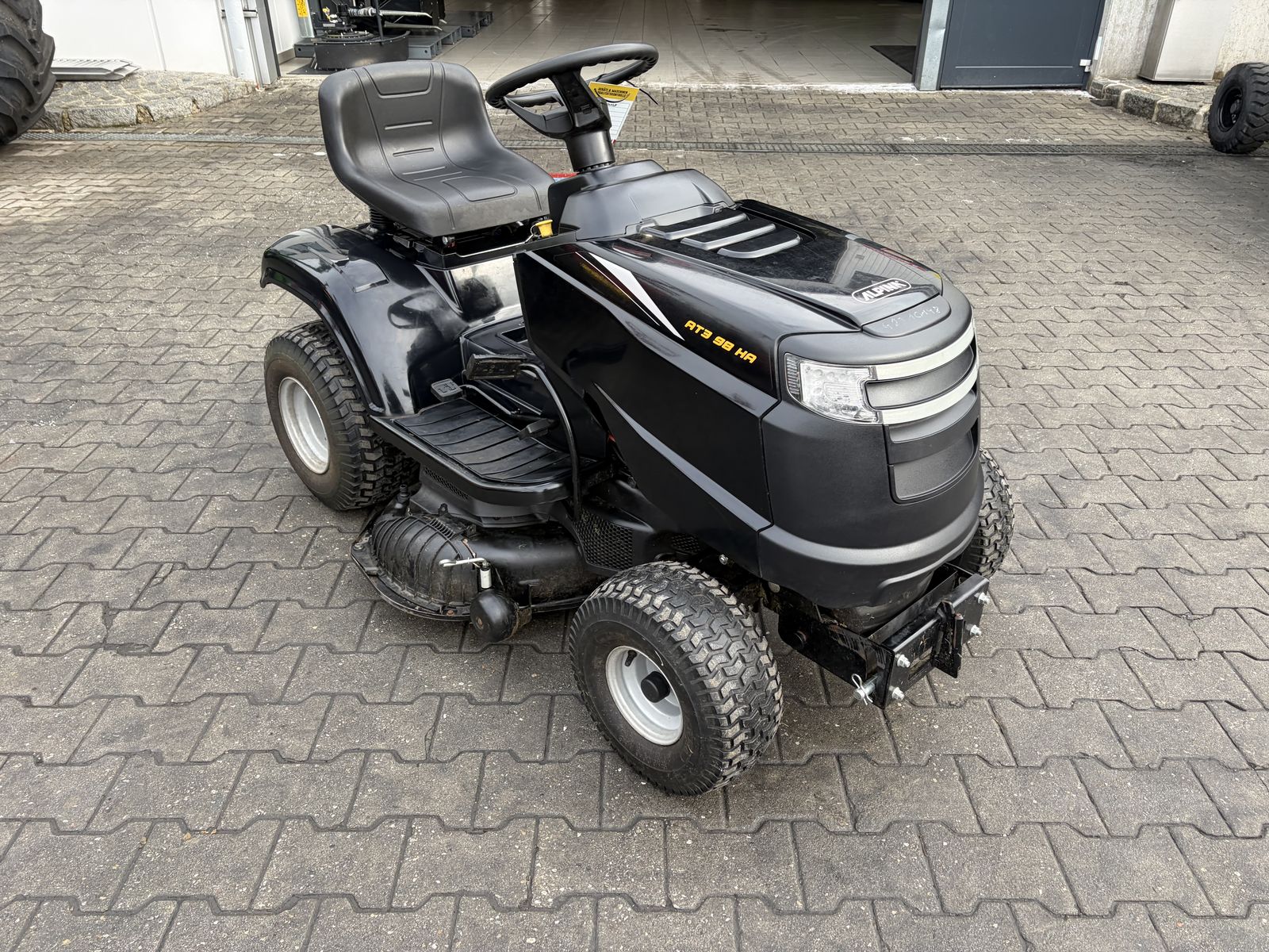 Stiga Alpina SD5 98 Hydrostat inkl. Schneeschild 3