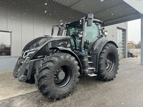 <strong>Valtra Q305</strong><br />