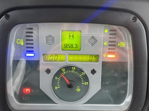 Steyr Kompakt 4075 Komfort 1