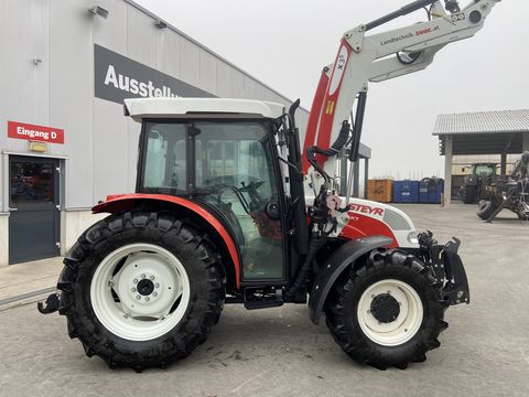 Steyr Kompakt 4075 Komfort 1