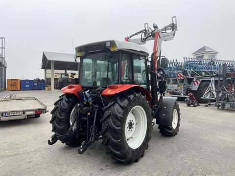 Steyr Kompakt 4075 Komfort 1