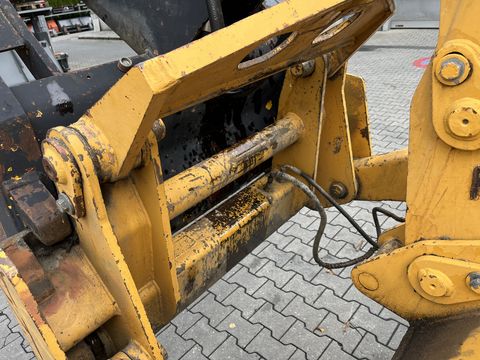 Liebherr L510 mit 2x Schaufel, Staplergabel, Poltergabel