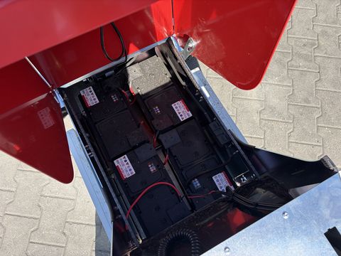 Westermann CM2 Pro Electric PLUS mit Segmentkehrmaschine