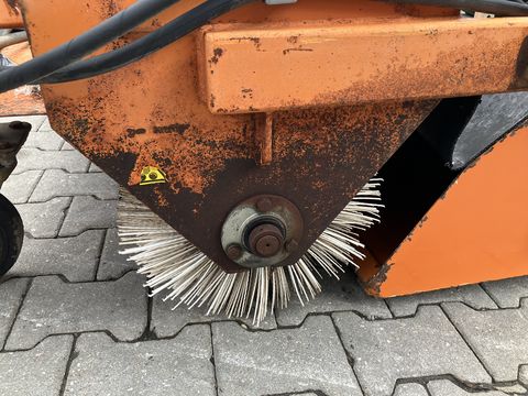 Bema 25 Kehrmaschine