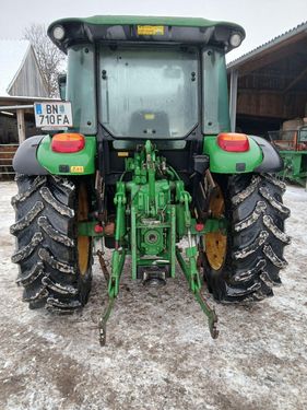 John Deere 5720