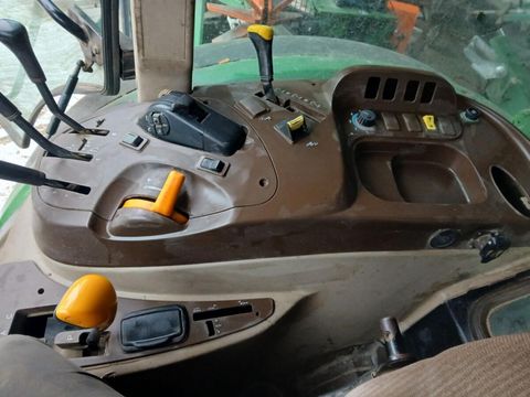 John Deere 5720