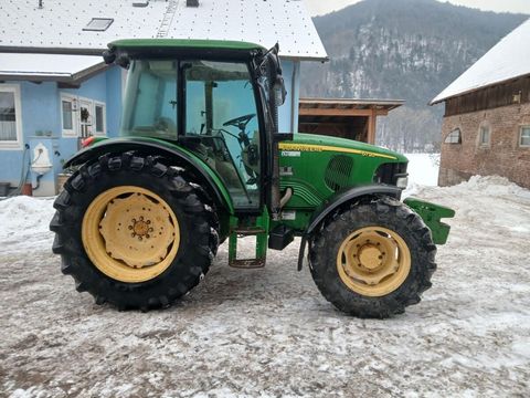 John Deere 5720