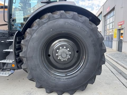 Valtra Q305