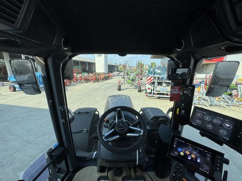 Valtra Q305