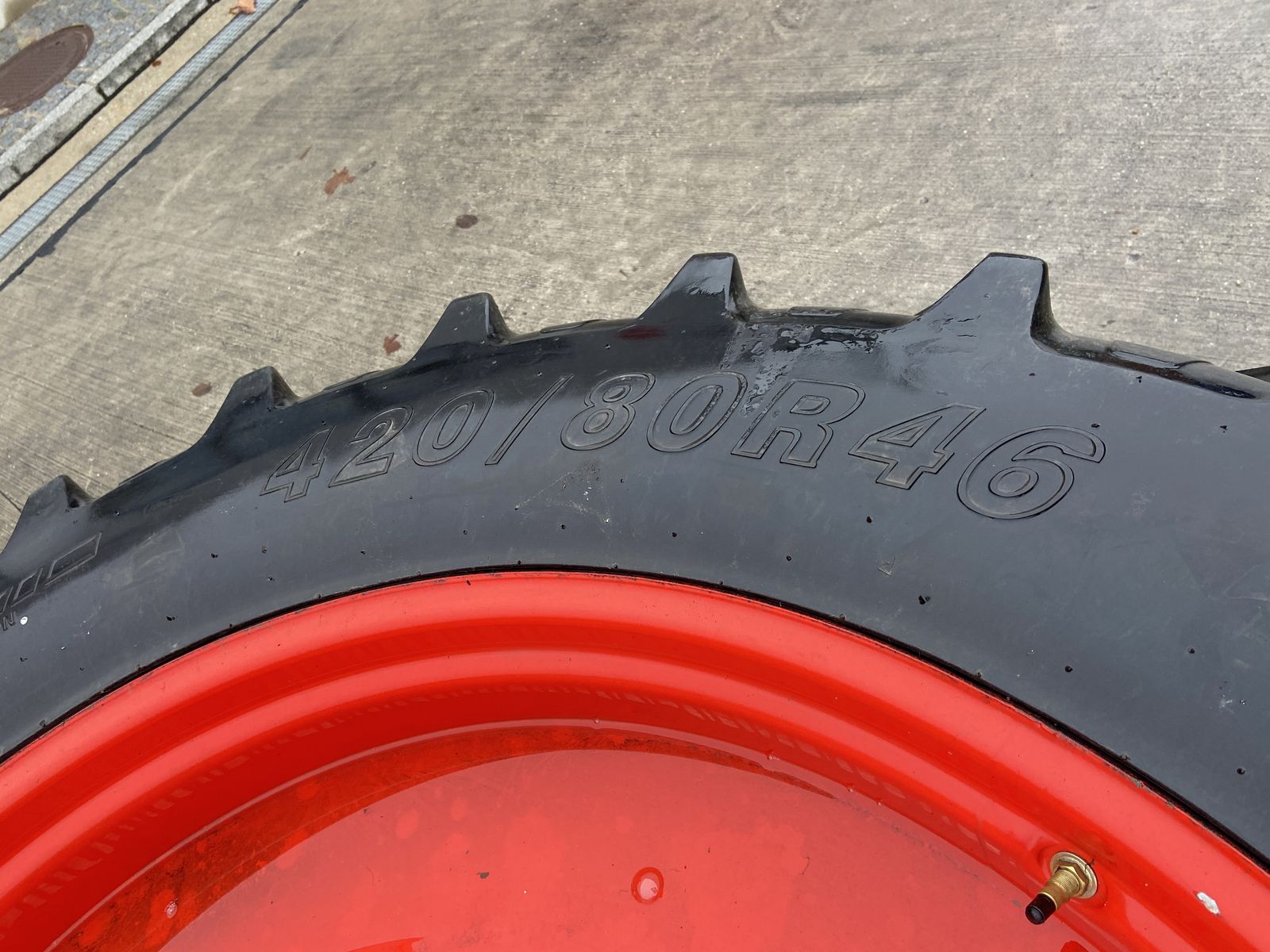 CEAT Pflegebereifung 420/80R46+380/85R30 Fendt 500er 3