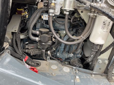 Giant G 2700HD+ mit Kabine & Weidemann HV