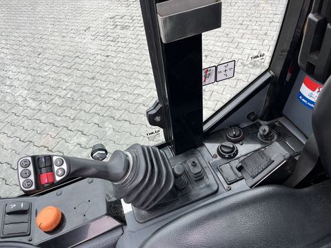 Giant G 2700HD+ mit Kabine & Weidemann HV