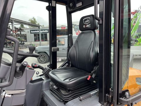 Giant G 2700HD+ mit Kabine & Weidemann HV