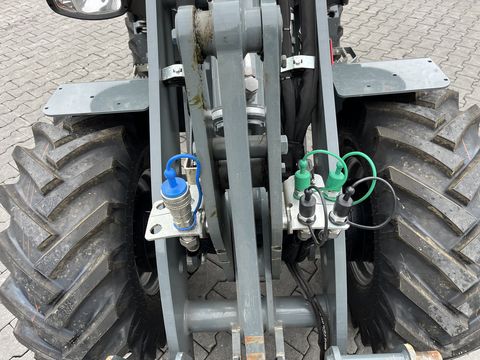 Giant G 2700HD+ mit Kabine & Weidemann HV