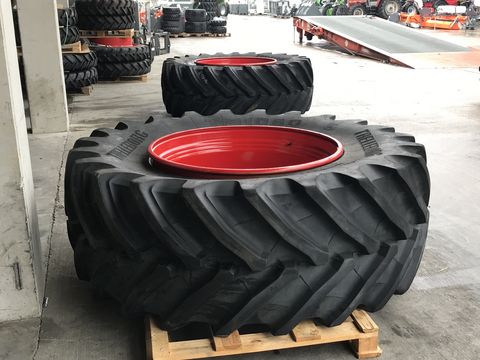 Trelleborg VF 750/70R44 + VF 650/60R38 inklusive Felgen