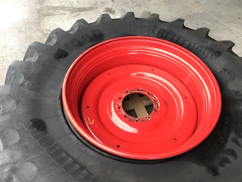 Trelleborg VF 750/70R44 + VF 650/60R38 inklusive Felgen