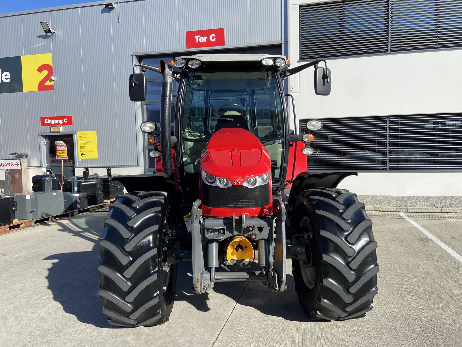 Massey Ferguson MF 5611 Dyna-4 Essential 2