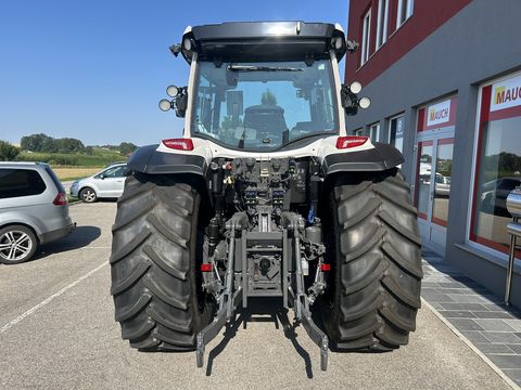 Valtra G135