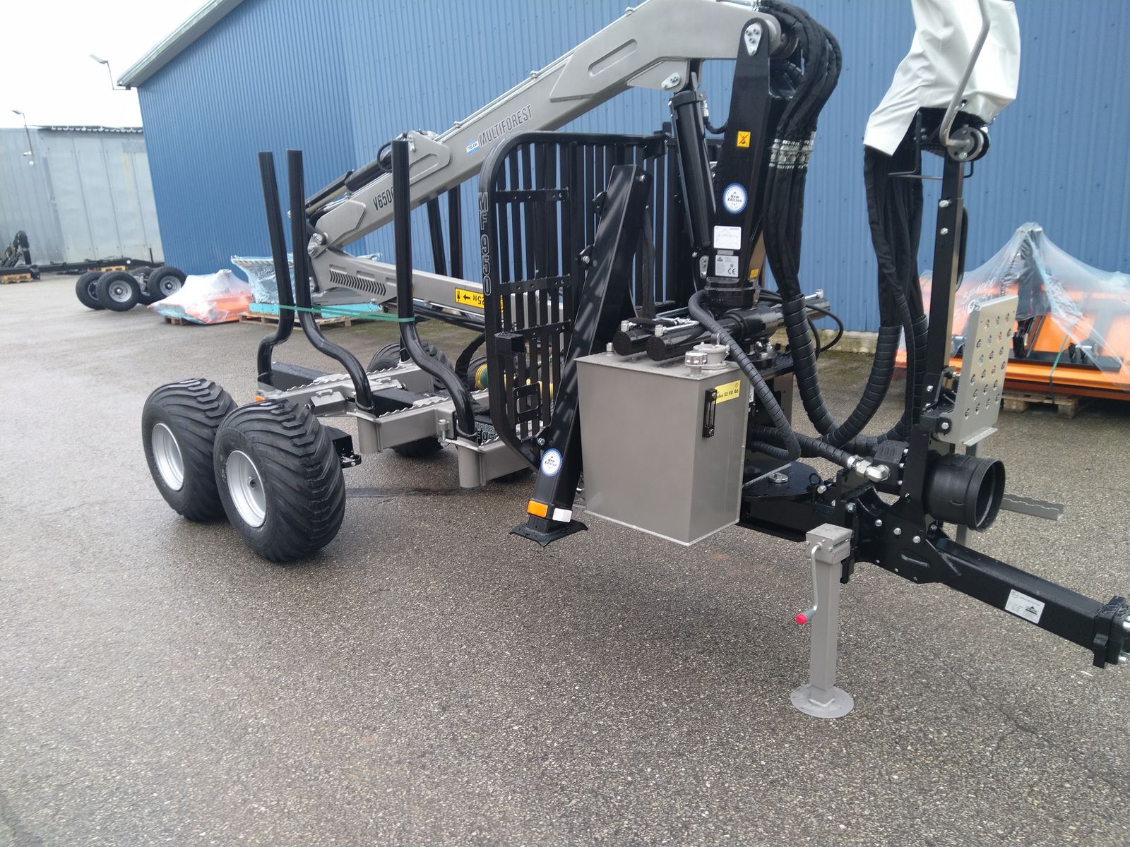 Trejon-Multiforest MF 950 mit V6500 1