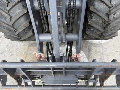 Eurotrac W12 mit Kabine neuwertig