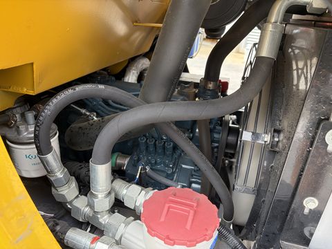 Eurotrac W12 mit Kabine neuwertig
