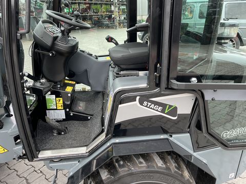 Giant 2500 HD mit Kabine 50h 