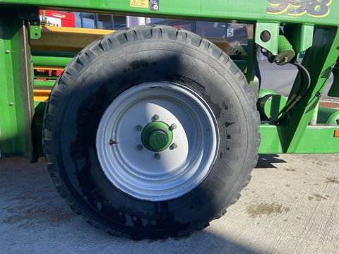 McHale 998 Quaderballenwickelmaschine