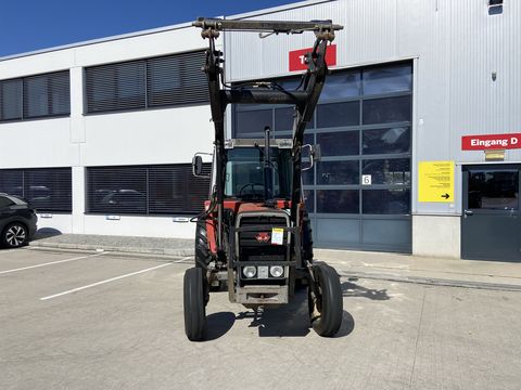 Massey Ferguson 560