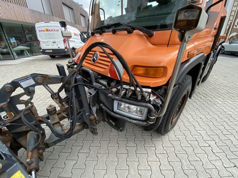 Mercedes Unimog   U300