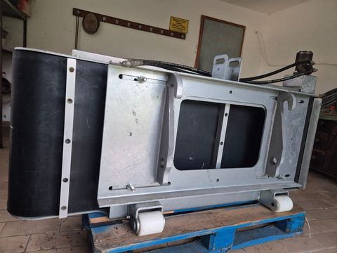 Sonstige Futterschieber