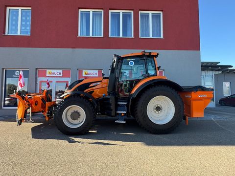 Valtra T215
