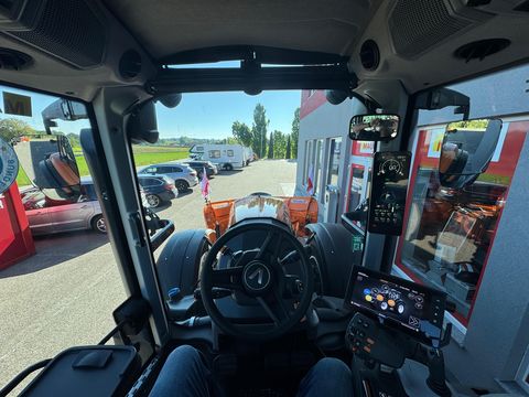 Valtra T215
