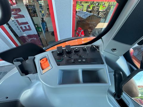 Valtra T215