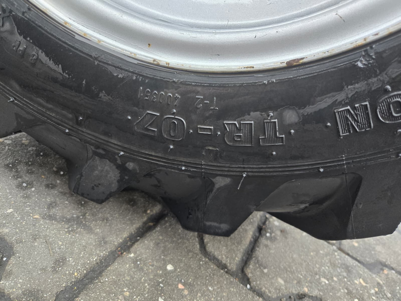 1x 31x15.50-15 AS Mitas Komplettrad  2