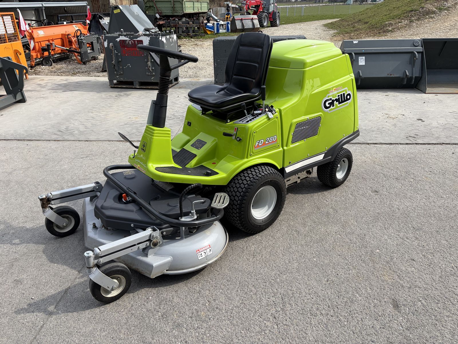 Grillo FD 260 ca. 50h  2