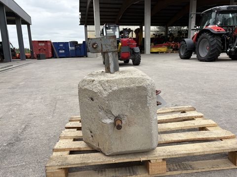 Sonstige Frontgewicht 300 kg