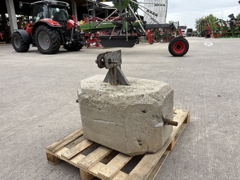 Sonstige Frontgewicht 300 kg