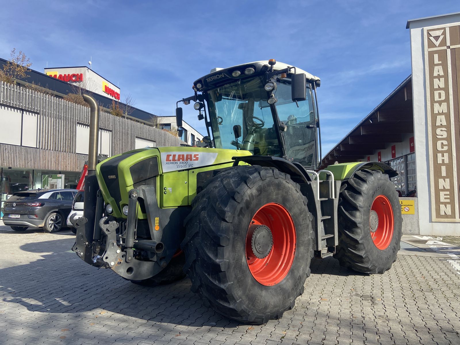 Claas Xerion 3300 Saddle Trac 1
