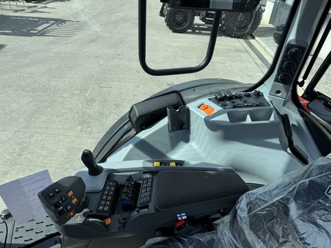 Valtra N175