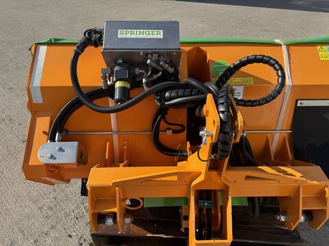 Springer Selbstladestreuer TSS 700
