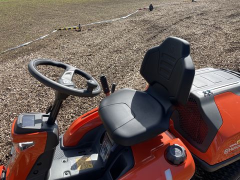 Husqvarna Rider 316TsX AWD 103cm & Schneeschild