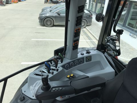 Valtra A 115